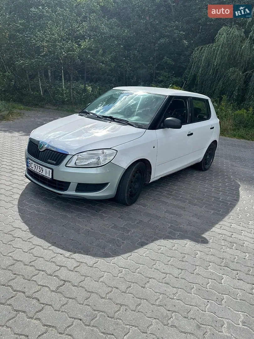 2012 Skoda Fabia - мініатюра 5