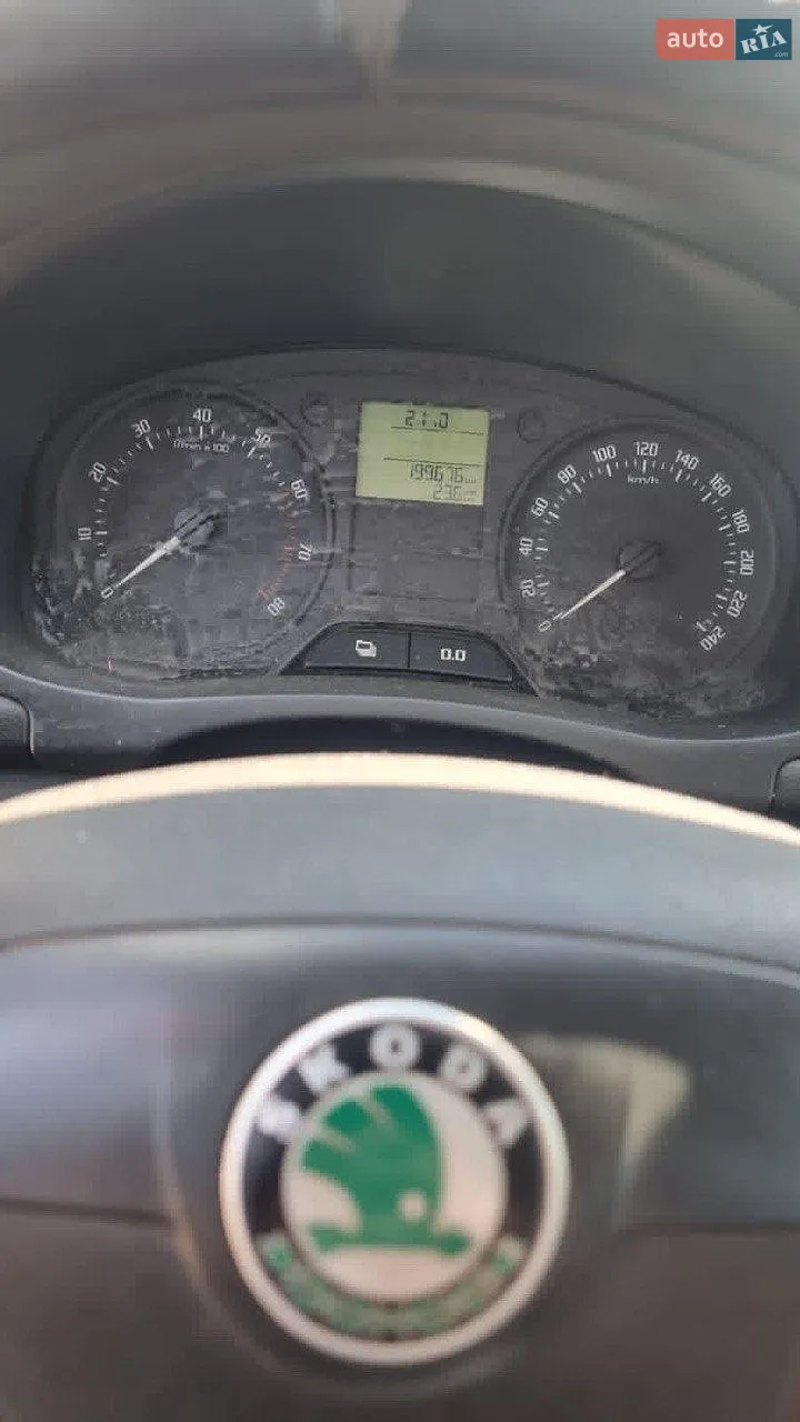 2010 Skoda Fabia - мініатюра 7
