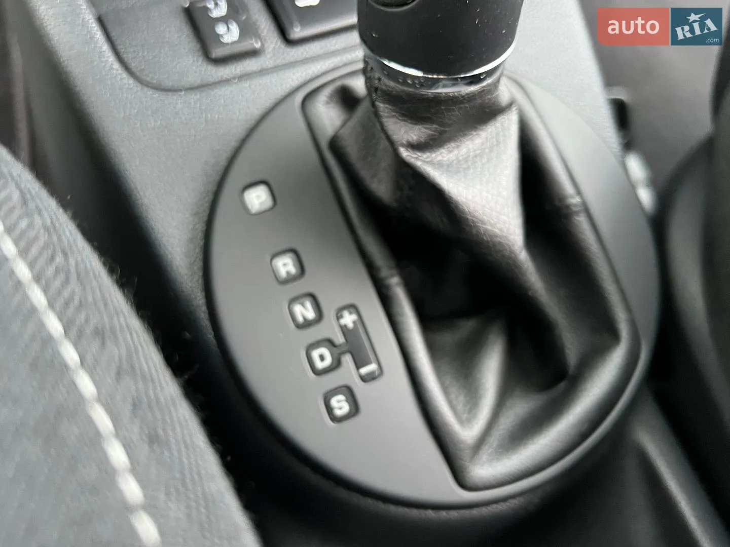 2012 Skoda Fabia - мініатюра 75