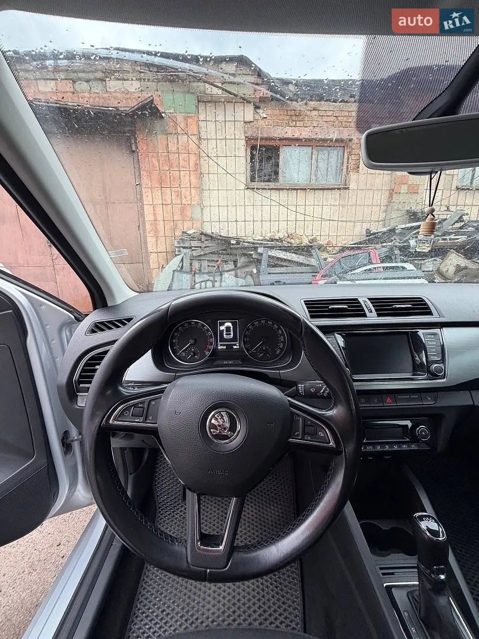 2015 Skoda Fabia - мініатюра 12
