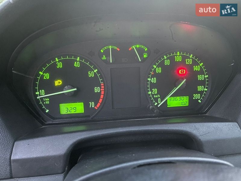 Седан Skoda Fabia 2001 в Киеве