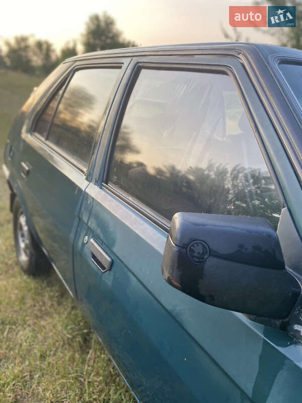 Хетчбек Skoda Favorit 1994 в Чигирину