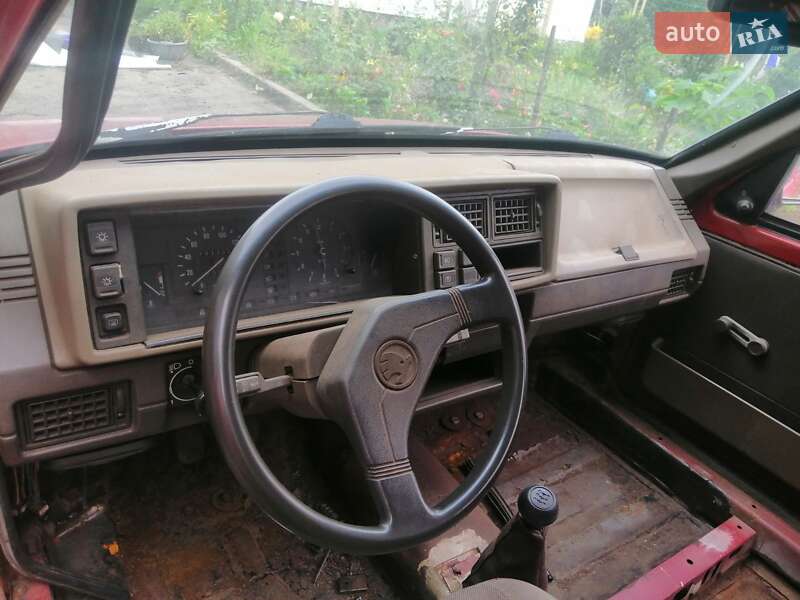 Хетчбек Skoda Favorit 1991 в Глухові