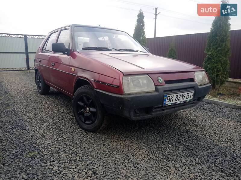 Хэтчбек Skoda Favorit 1991 в 