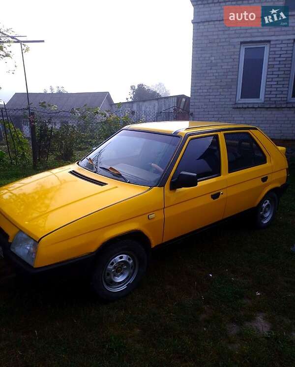 Хэтчбек Skoda Favorit 1990 в Золочеве