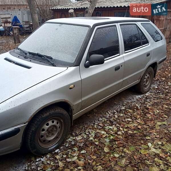 Хетчбек Skoda Felicia 1996 в Новомосковську