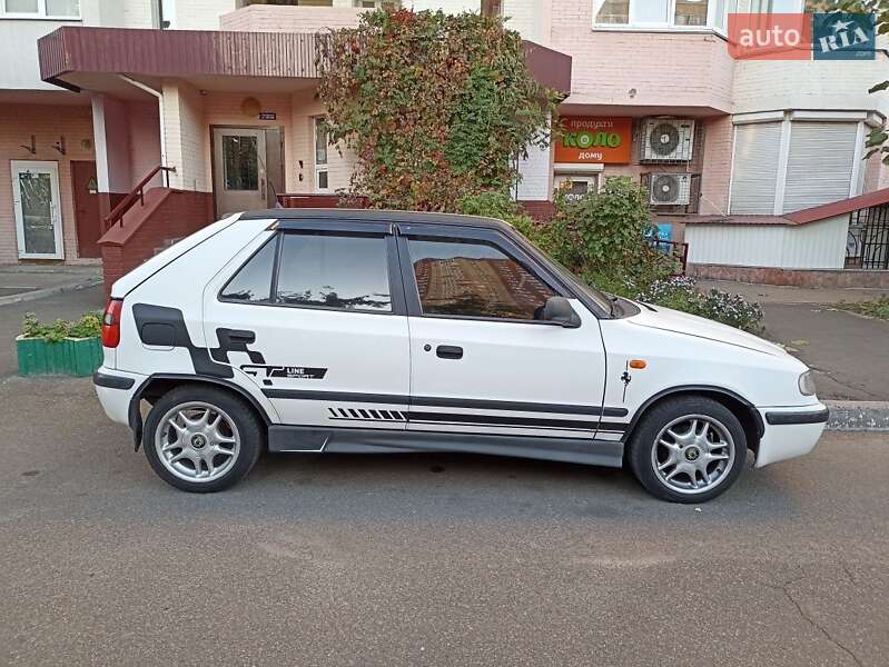 Хетчбек Skoda Felicia 1998 в Києві