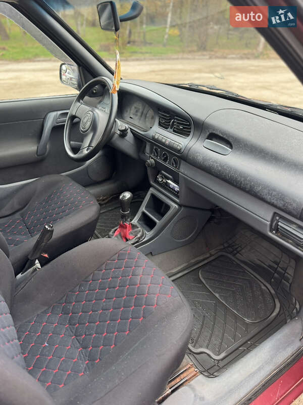 Хетчбек Skoda Felicia 1997 в Києві