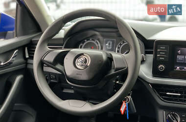 Внедорожник / Кроссовер Skoda Kamiq 2021 в 
