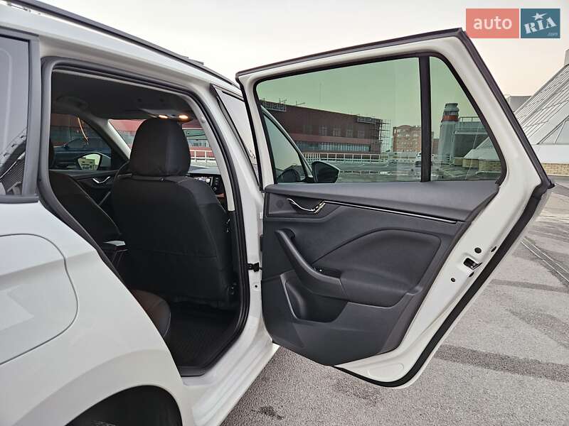 Внедорожник / Кроссовер Skoda Kamiq 2021 в Днепре