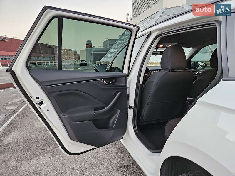 Внедорожник / Кроссовер Skoda Kamiq 2021 в Днепре