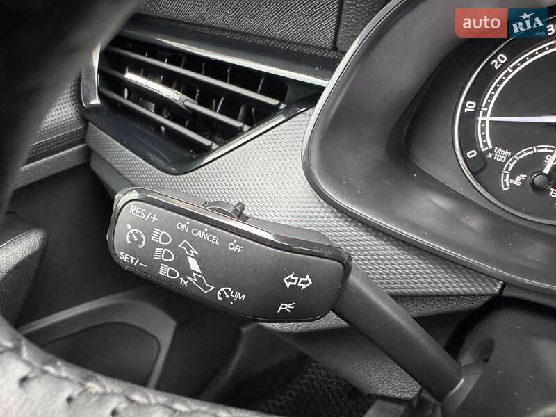 Внедорожник / Кроссовер Skoda Kamiq 2022 в Киеве