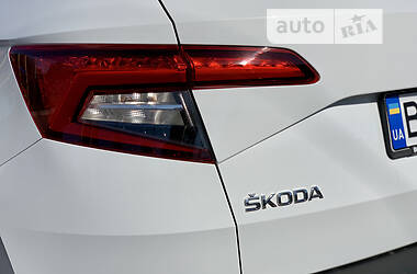 Внедорожник / Кроссовер Skoda Karoq 2018 в 