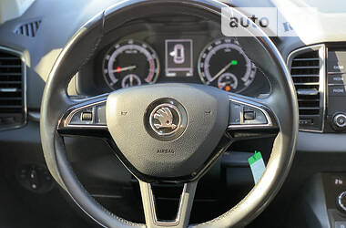 Внедорожник / Кроссовер Skoda Karoq 2018 в 