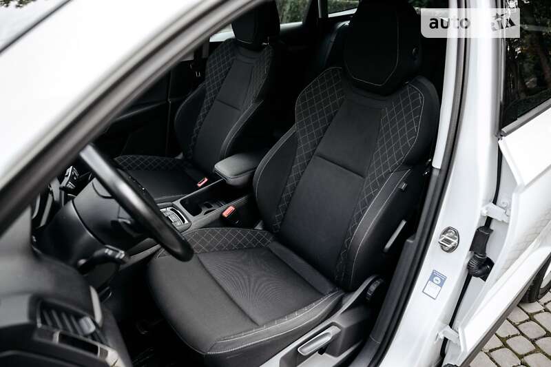 Внедорожник / Кроссовер Skoda Karoq 2018 в Луцке