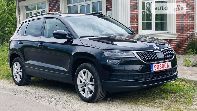 Внедорожник / Кроссовер Skoda Karoq 2019 в Киеве