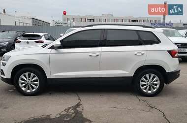 Внедорожник / Кроссовер Skoda Karoq 2021 в Киеве