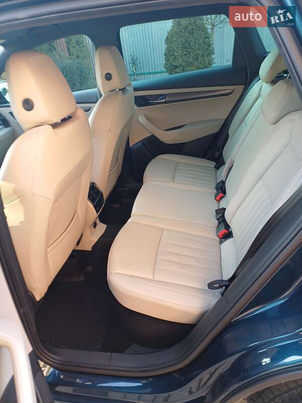 Позашляховик / Кросовер Skoda Karoq 2020 в Ужгороді