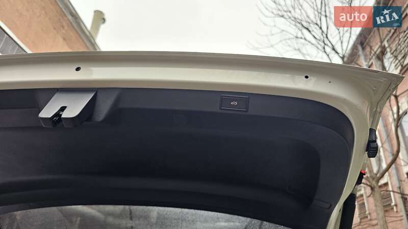 Позашляховик / Кросовер Skoda Karoq 2018 в Києві