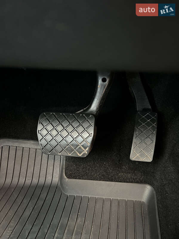 Позашляховик / Кросовер Skoda Karoq 2020 в Києві