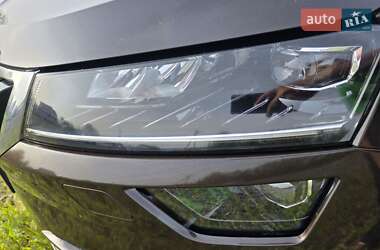 Внедорожник / Кроссовер Skoda Karoq 2017 в 