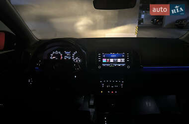 Внедорожник / Кроссовер Skoda Karoq 2021 в 