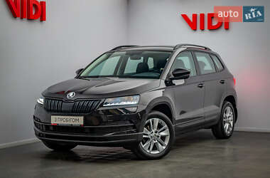 Внедорожник / Кроссовер Skoda Karoq 2021 в Киеве