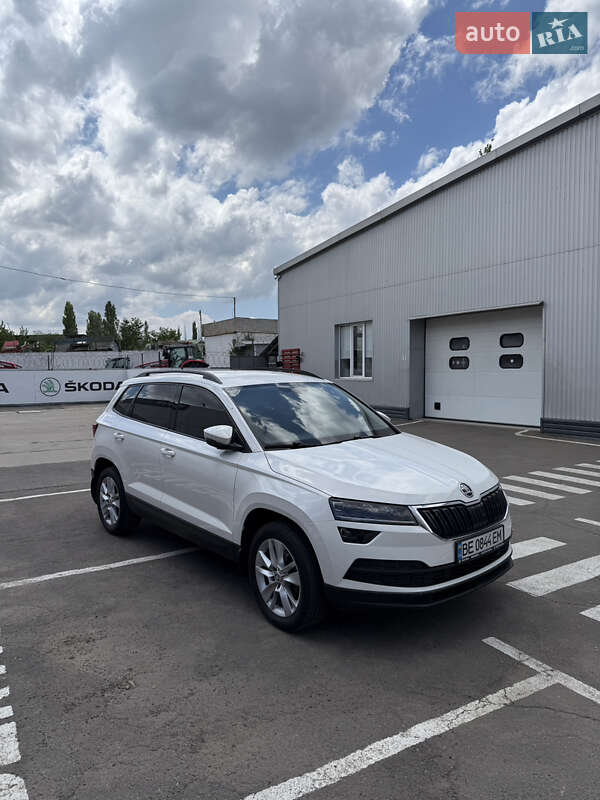 Внедорожник / Кроссовер Skoda Karoq 2021 в 