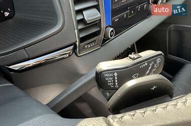 Внедорожник / Кроссовер Skoda Karoq 2023 в 