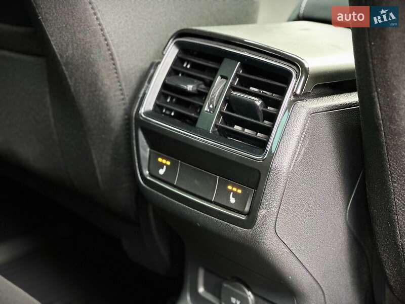 Позашляховик / Кросовер Skoda Karoq 2024 в Києві