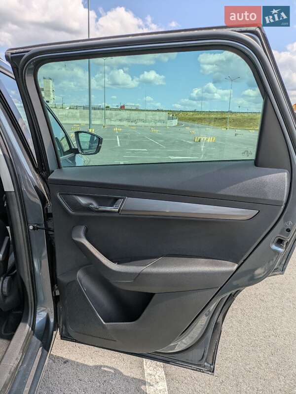 Позашляховик / Кросовер Skoda Karoq 2018 в Львові фото 18 Позашляховик / Кросовер Skoda Karoq 2018 в Львові