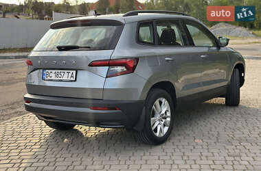 Внедорожник / Кроссовер Skoda Karoq 2021 в 
