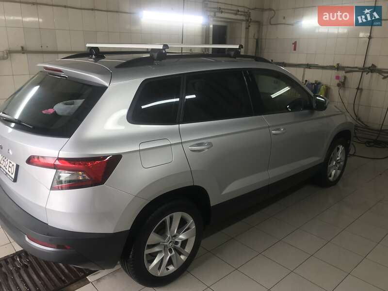 Внедорожник / Кроссовер Skoda Karoq 2021 в Львове