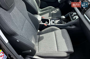 Внедорожник / Кроссовер Skoda Karoq 2020 в 