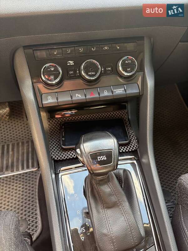 Позашляховик / Кросовер Skoda Karoq 2018 в Дніпрі фото 36 Позашляховик / Кросовер Skoda Karoq 2018 в Дніпрі