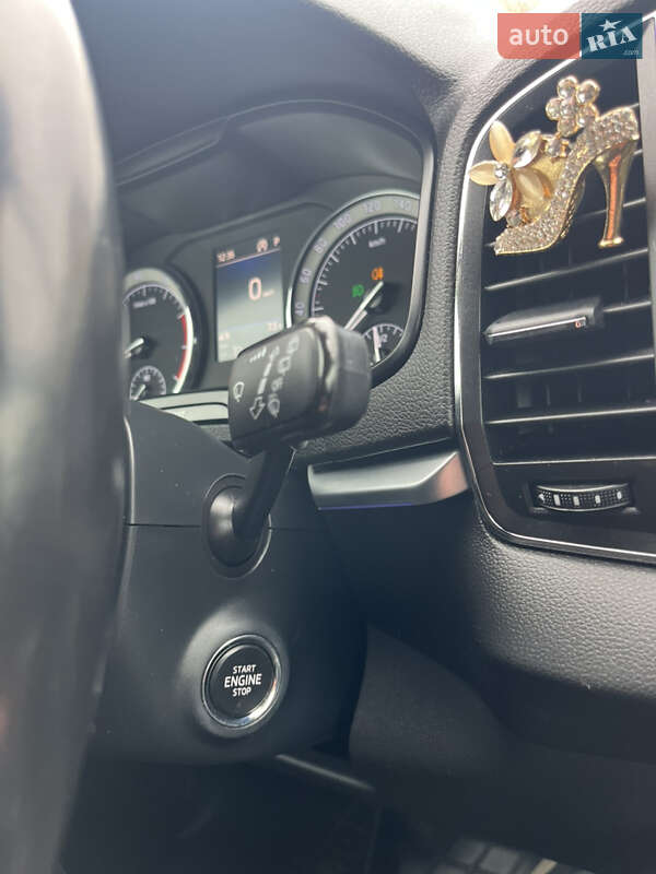 Позашляховик / Кросовер Skoda Karoq 2018 в Гусятині фото 40 Позашляховик / Кросовер Skoda Karoq 2018 в Гусятині