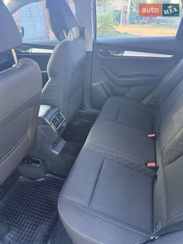 Позашляховик / Кросовер Skoda Karoq 2018 в Долинській