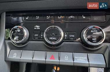 Позашляховик / Кросовер Skoda Karoq 2021 в 