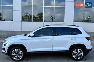 Внедорожник / Кроссовер Skoda Karoq 2023 в 