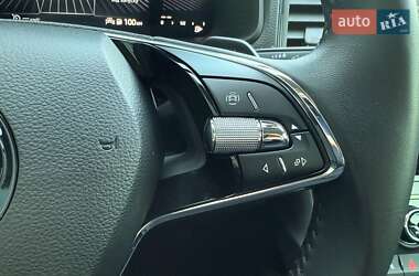 Внедорожник / Кроссовер Skoda Karoq 2023 в 