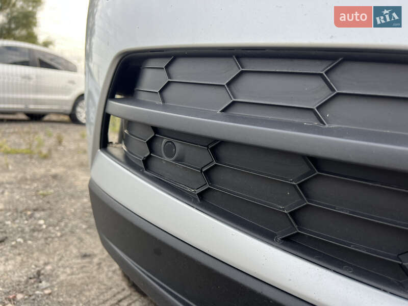 Внедорожник / Кроссовер Skoda Karoq 2019 в Киеве