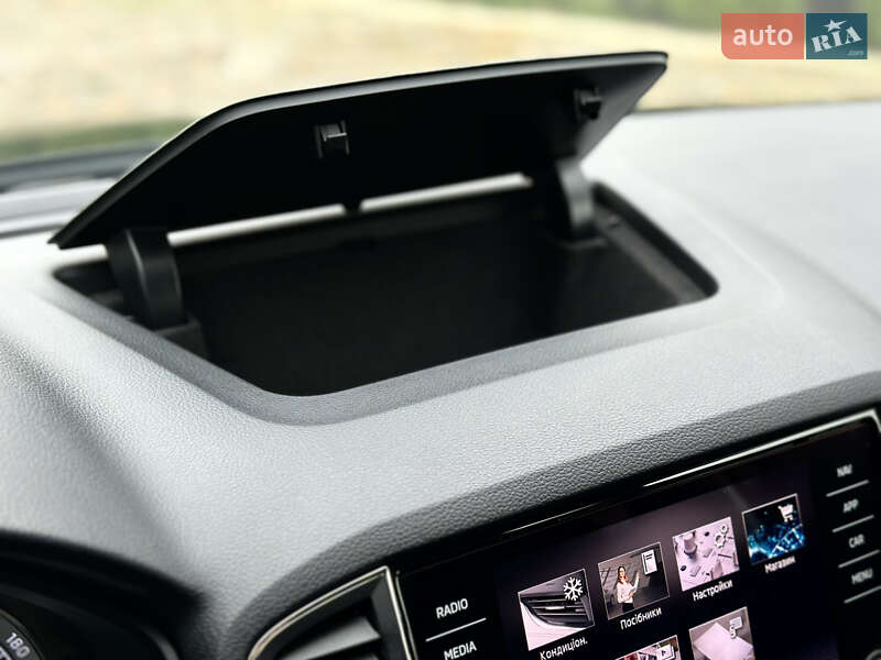 Внедорожник / Кроссовер Skoda Karoq 2021 в Мукачево