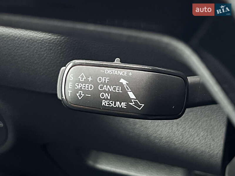 Внедорожник / Кроссовер Skoda Karoq 2021 в Луцке