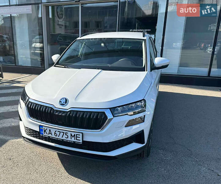 Внедорожник / Кроссовер Skoda Karoq 2023 в Киеве