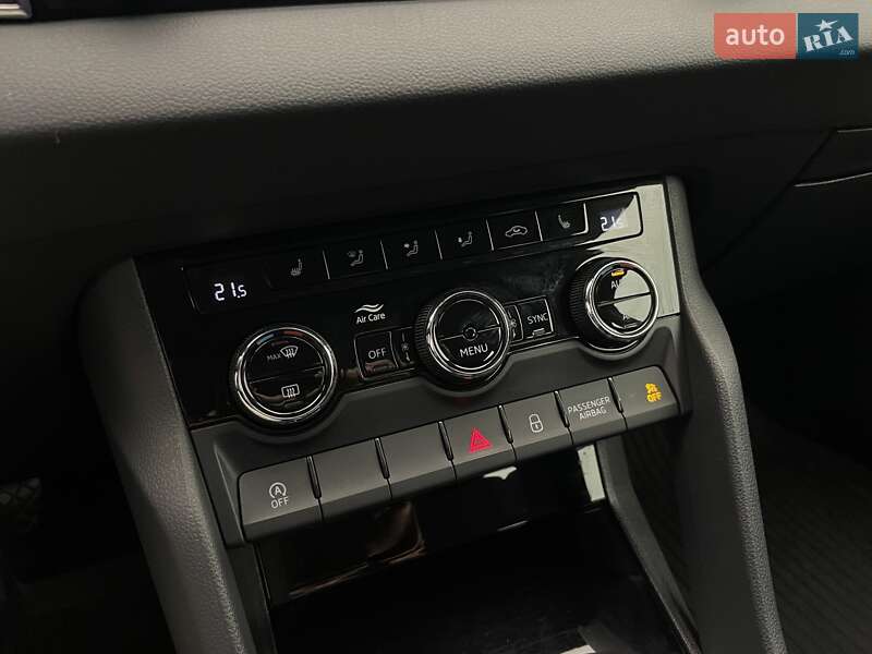 Внедорожник / Кроссовер Skoda Karoq 2019 в Киеве