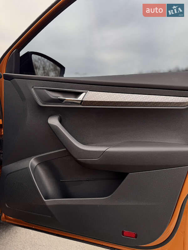 Внедорожник / Кроссовер Skoda Karoq 2024 в Днепре