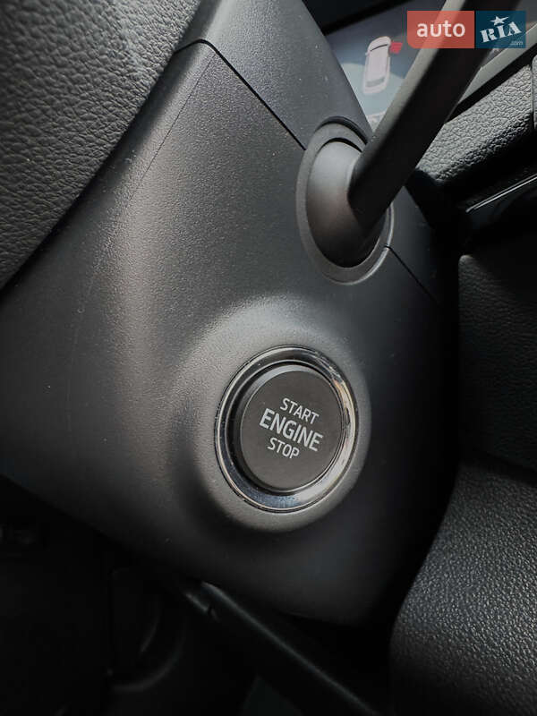 Внедорожник / Кроссовер Skoda Karoq 2024 в Днепре