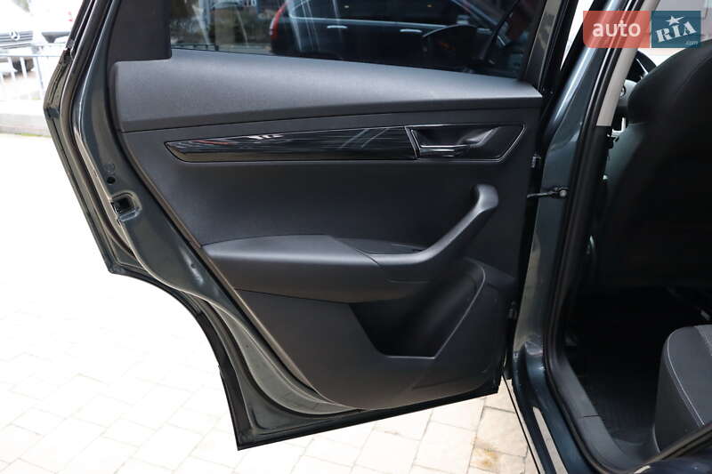 Позашляховик / Кросовер Skoda Karoq 2018 в Львові