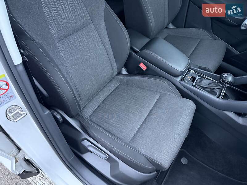 Внедорожник / Кроссовер Skoda Karoq 2020 в Киеве