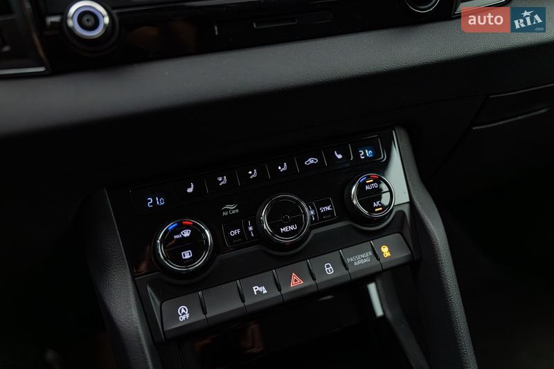 Внедорожник / Кроссовер Skoda Karoq 2020 в Киеве